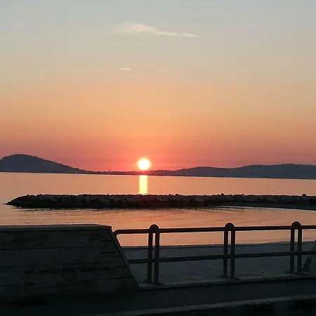 Guesthouse Holiday Formia Beach Φόρμια