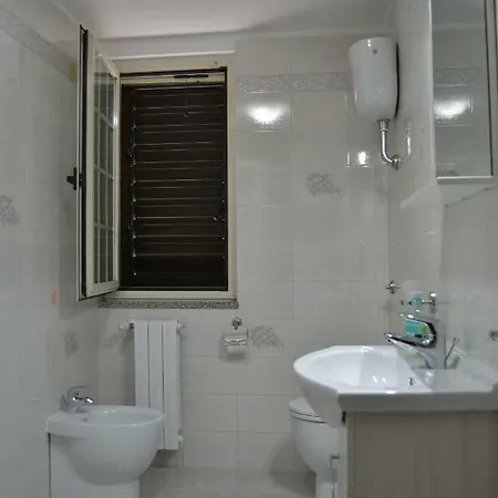 Πανσιόν Guesthouse Holiday Formia Beach Φόρμια